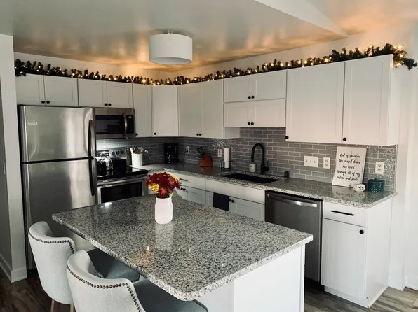 7211 98th AVENUE #L, Kenosha, WI 53142