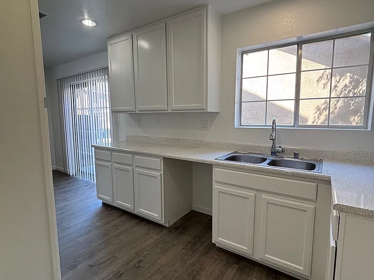 31759 Avenue E #102 — Photo 6
