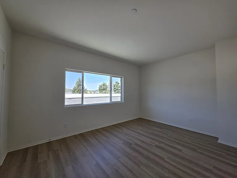 1626-1630 W Mission Blvd #103 — Photo 8