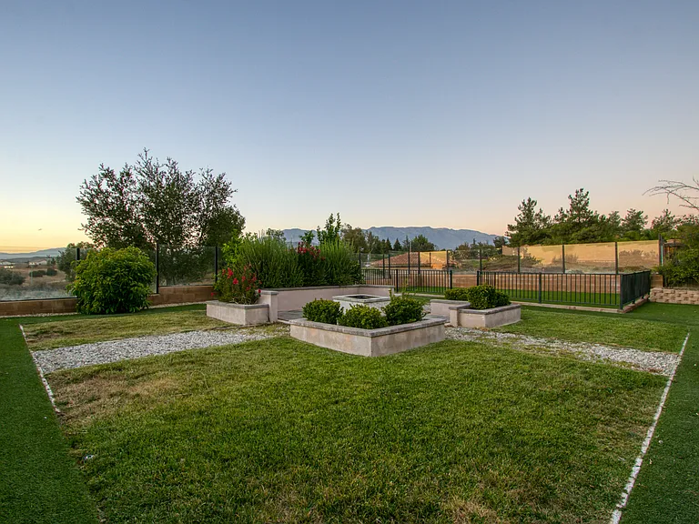 38152 Mulligan Dr — Photo 33
