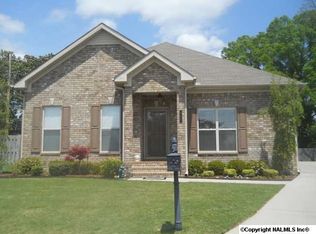 926 Tracey Ln, Decatur, AL 35601