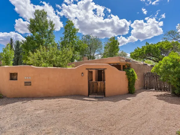414 Sosaya Ln, Santa Fe, NM 87505