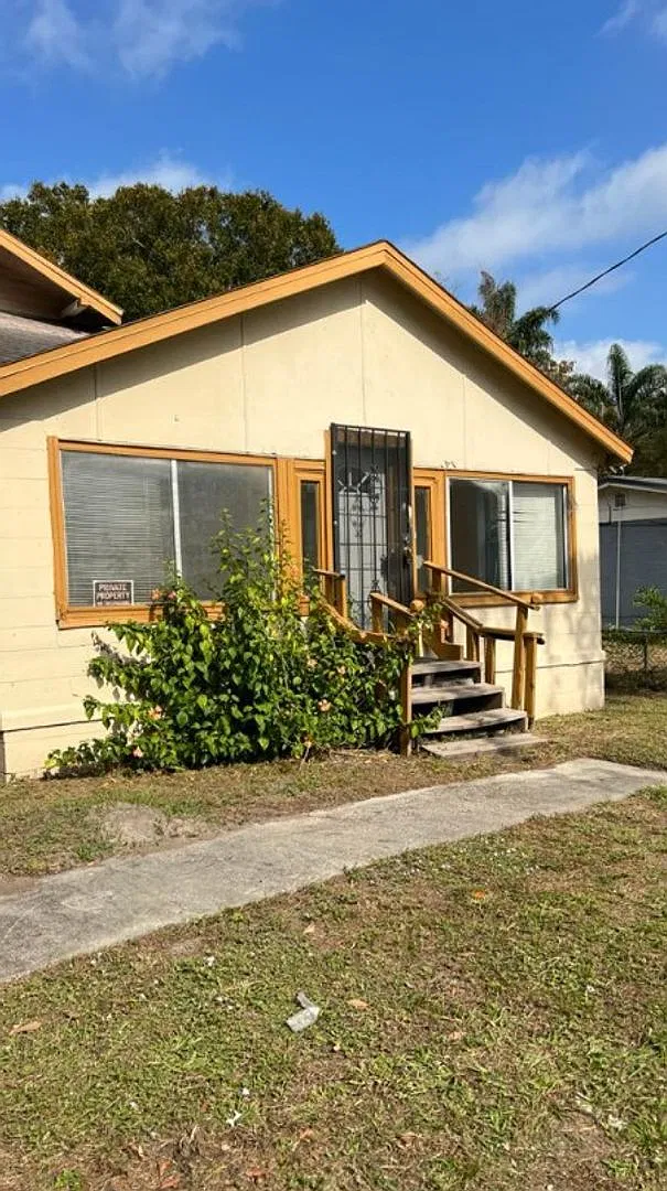 Massive 12BR Home in Orlando Ideal for Large Households or Shared Living! — Photo 2