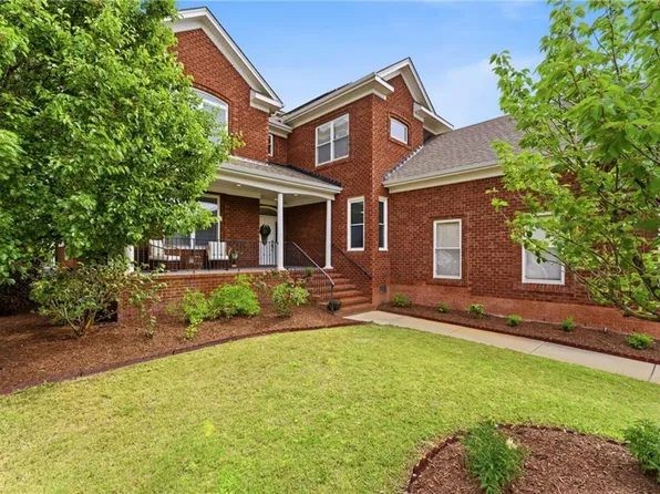 2280 Rio Rancho Dr, Virginia Beach, VA 23456