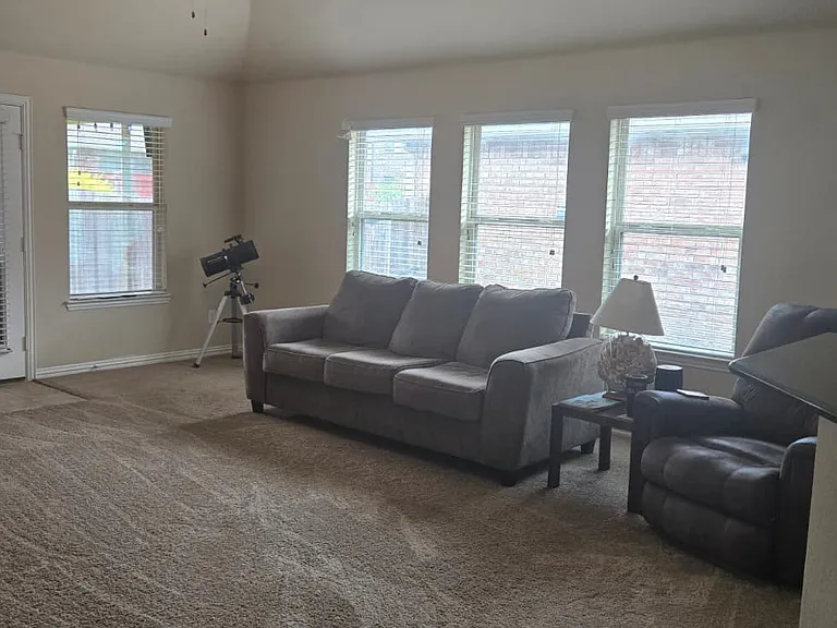 5116 Seashore Ln — Photo 3
