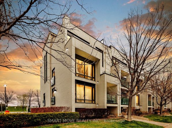 138 Widdicombe Hill Blvd #716, Toronto, ON M9R 0A9