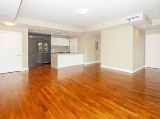 906 E 2nd St #313, Boston, MA 02127