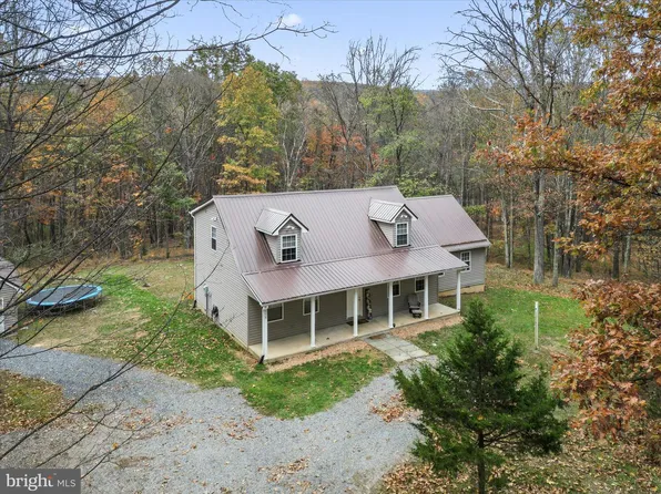 556 Highview Rd, Lost City, WV 26810