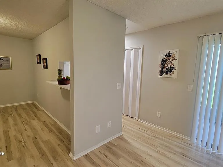 4136 Pershing Pointe Pl #5 — Photo 9
