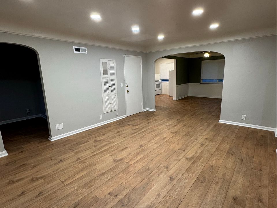 Living Room, with bonus room on the left