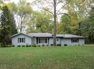 9315 Highland Dr, Brecksville, OH 44141