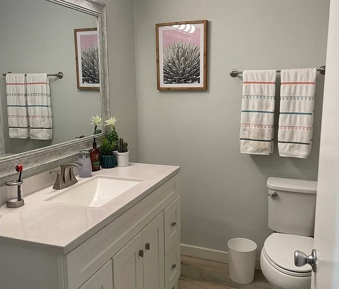 323 E Auburn Dr — Photo 16