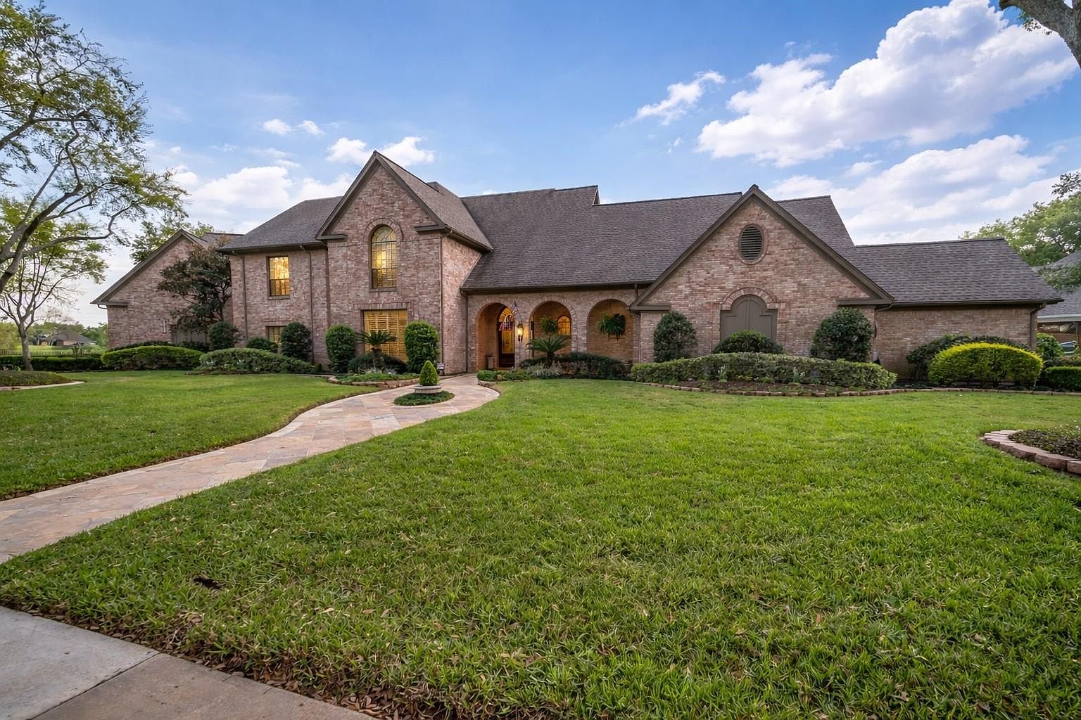 23 Muirfield Way