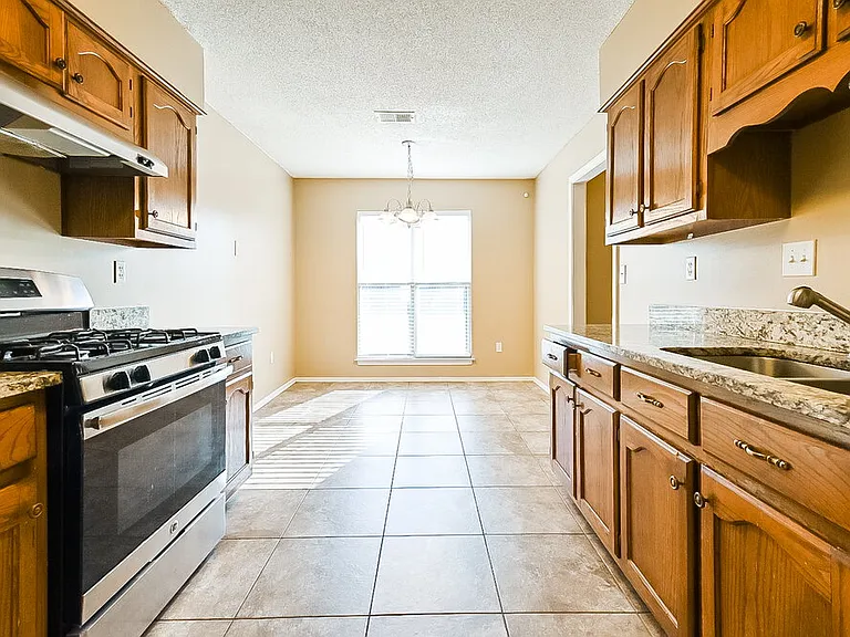 9150 Belmont Dr — Photo 7