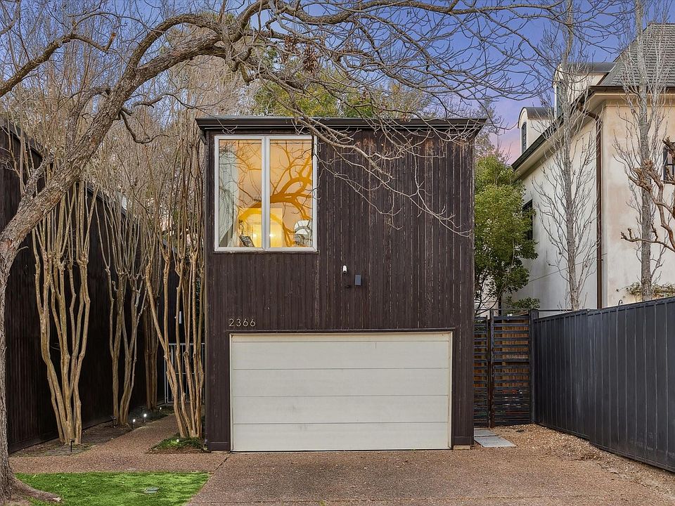 1st image of 2366 Dunstan Rd