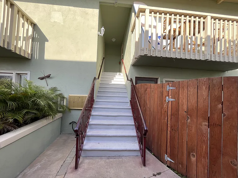 349 Playa Del Sur St — Photo 19