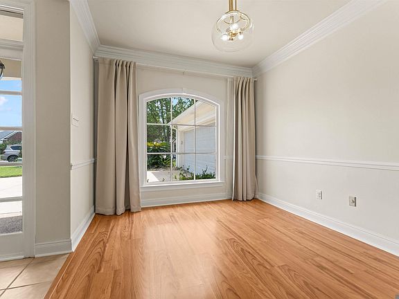 4th image of 1254 Springlake Dr