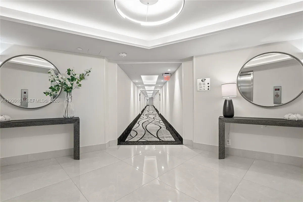 Building Photo - 3180 S Ocean Dr #717