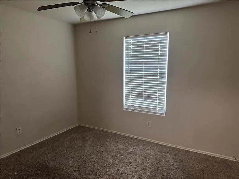 16942 Reston Glen Ln — Photo 33