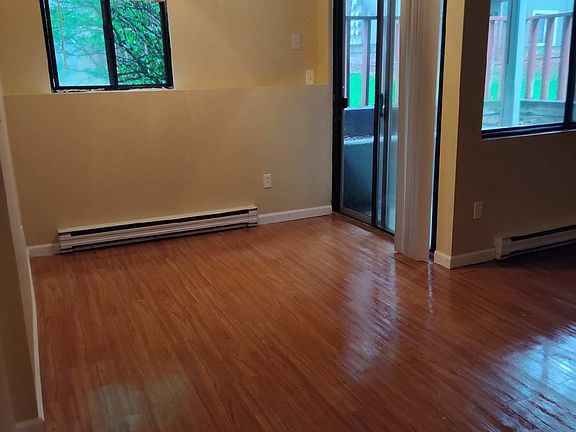 3rd image of 4501 Boardwalk Dr #K-k-115