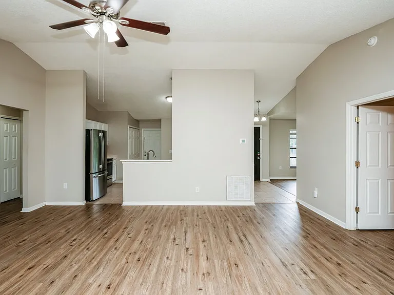 4812 Pierce Arrow Dr — Photo 4