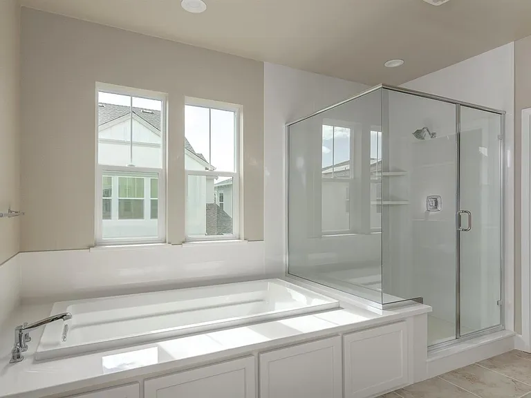 906 Woodbury Ln — Photo 17
