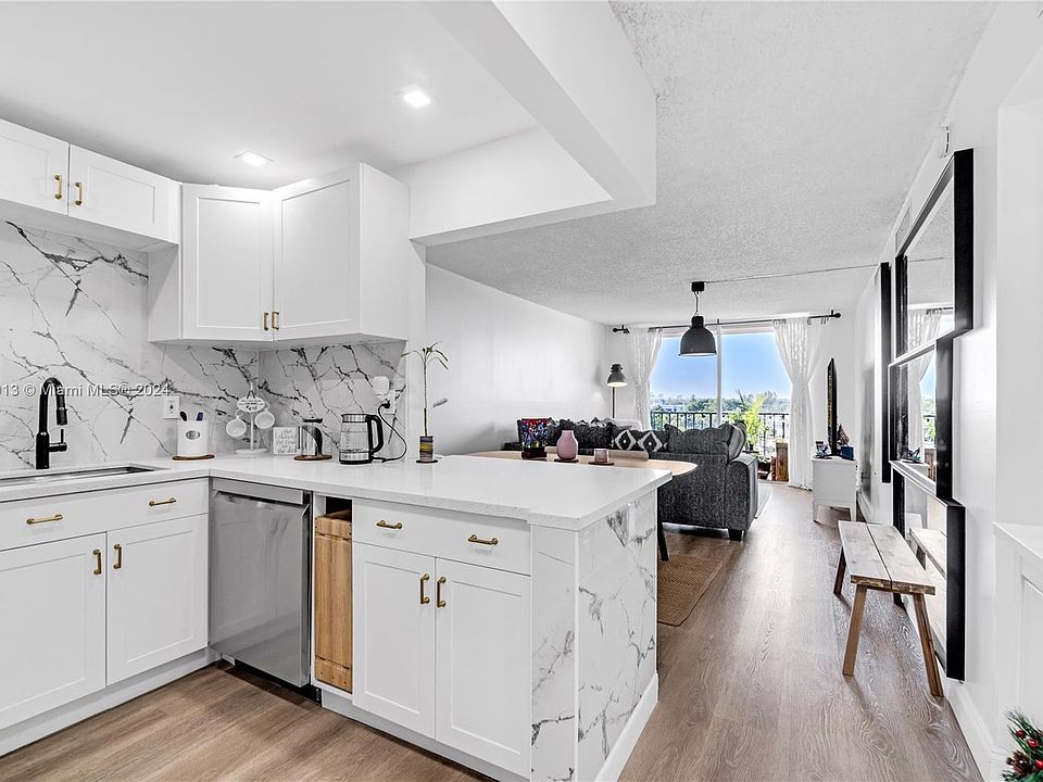 1st image of 1465 NE 123rd St APT 711
