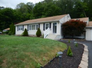 207 Union Ave, Bloomingdale, NJ 07403