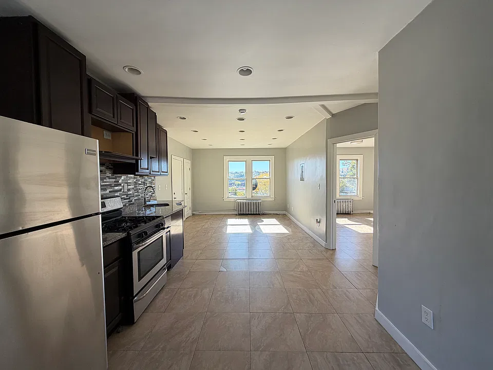50 Johnson St #3D