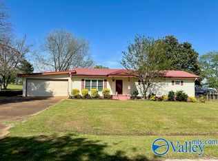 155 Tawasentha Cir, Hollywood, AL 35752