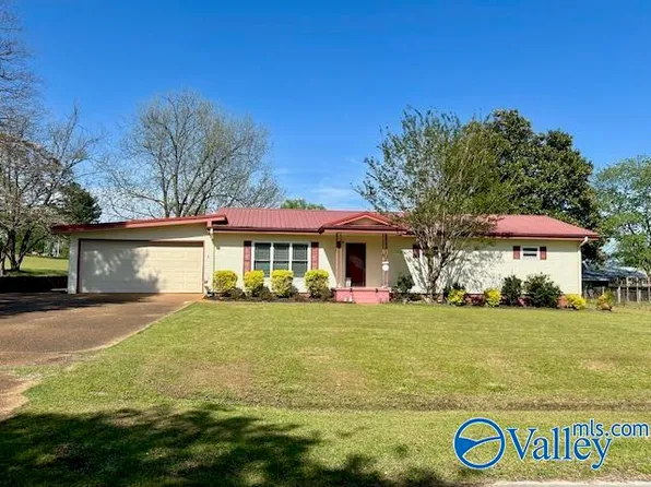 155 Tawasentha Cir, Hollywood, AL 35752