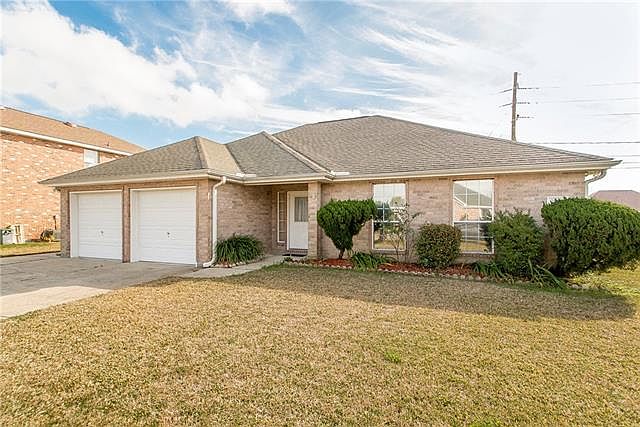 1st image of 2304 Country Club Dr