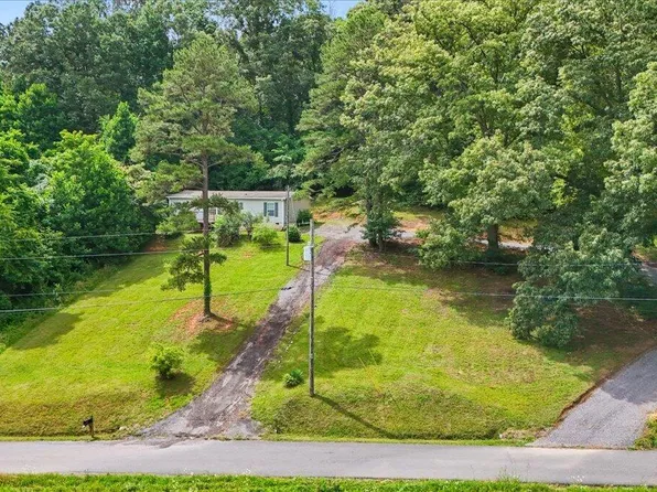 261 Long Hollow Rd, Rogersville, TN 37857