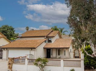 1713 Cameo Dr, Vista, CA 92083