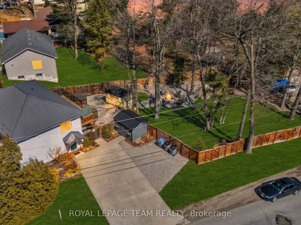 7706 Alfred St, Lambton Shores, ON N0M 2L0