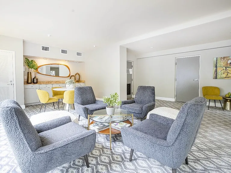 210 Dali Blvd S #303 — Photo 21