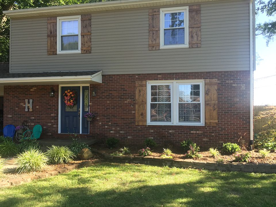1st image of 2550 Woodland Dr