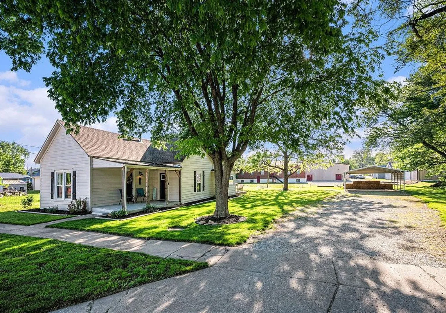 Coming Soon Newly Rehabbed SF in Smithville! — Photo 2