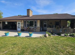 2074 Karl Dr, Bay City, MI 48706
