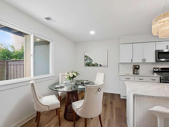 4th image of 2112 Rhododendron Ct #2112