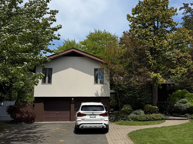 Birchwood Park Dr — Photo 16