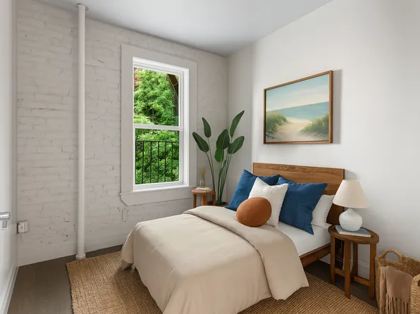 241 West 13th Street image 2 of 10