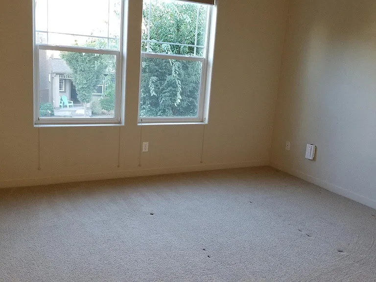 11336 SW Barber St — Photo 10