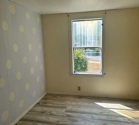 5th image of 4401 SE 37th Avenue #16