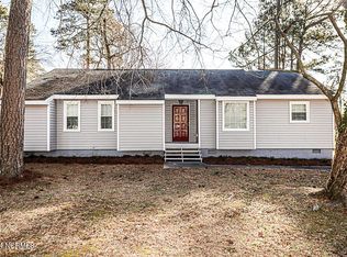 1001 Strawbush Rd, Rocky Mount, NC 27804