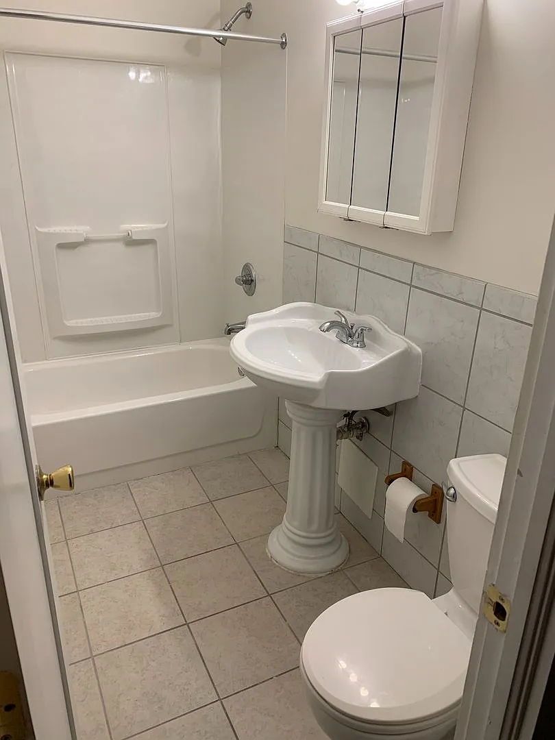3718 W 159th Street — Photo 3