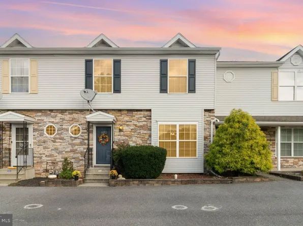 602 Westwood Dr, Enola, PA 17025