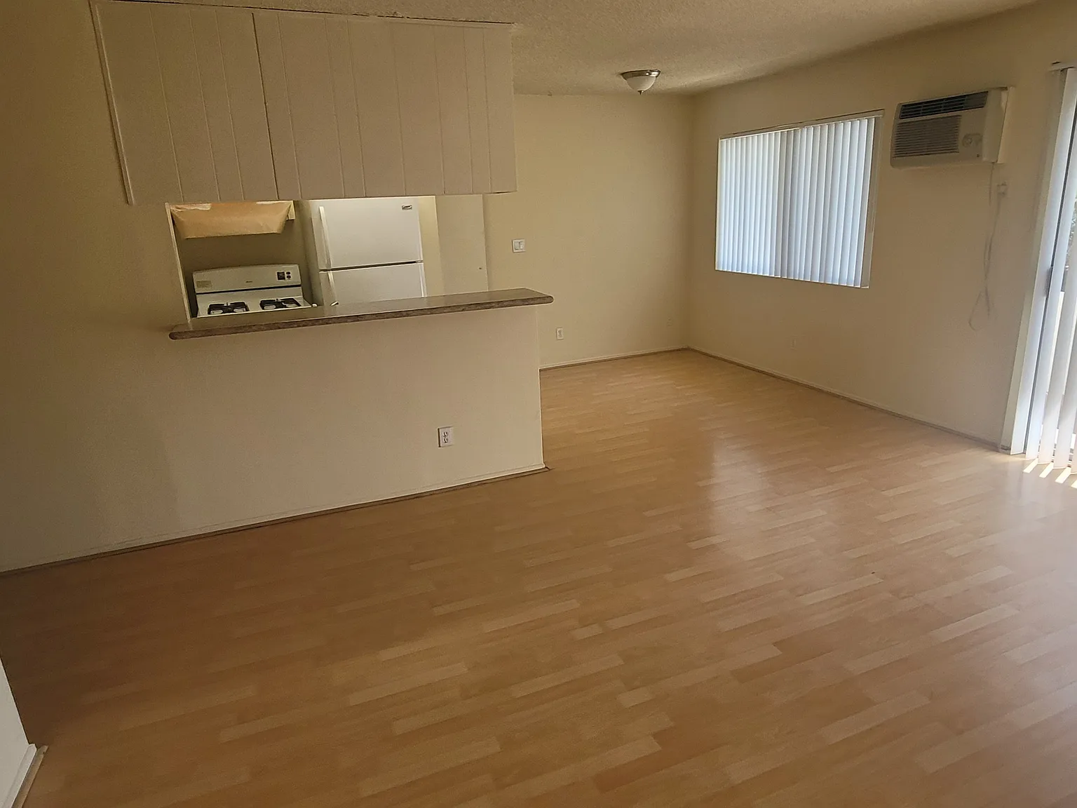 2 bed, $4,395 — Photo 3