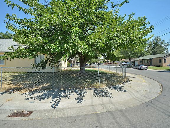 4th image of 1025 Nogales St