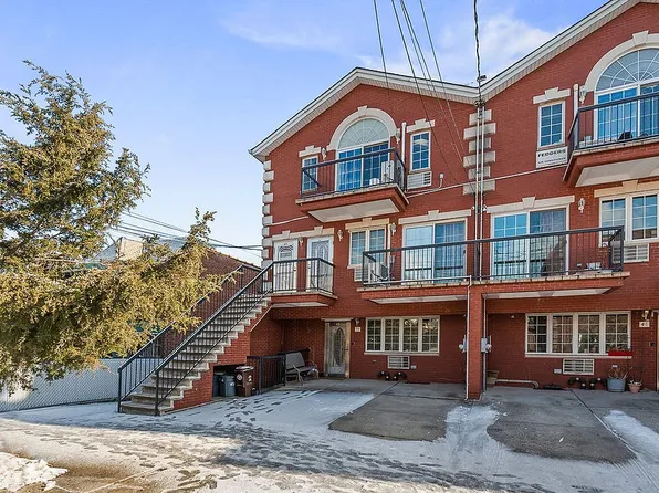 39 Bay 38 St #3D, Brooklyn, NY 11214